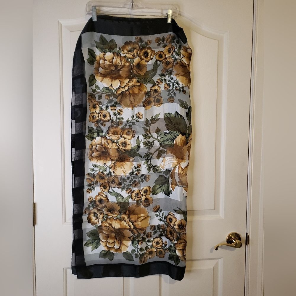 Large Floral Print Women's Scarf